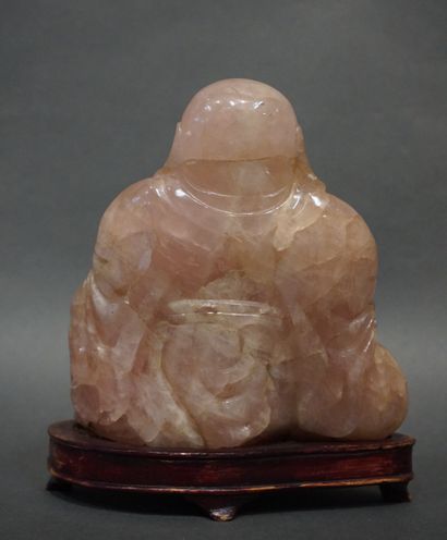 ASIE Statuette asiatique: "Bouddha assis" en quartz rose. 14x13 cm