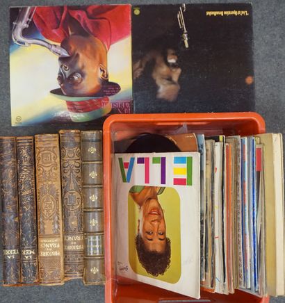 Disques Manette de disques 33 tours et 5 volumes.