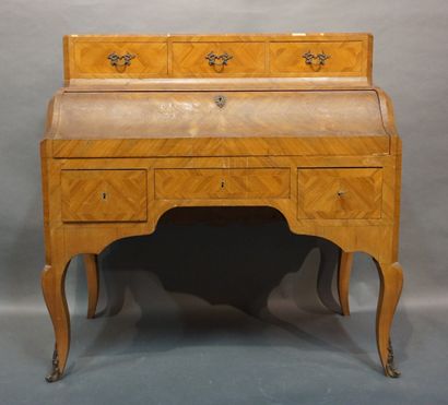null Desk with tier and flap in veneer and rosewood marquetry. Louis XV style work...