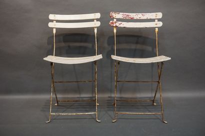 null Paire de chaises de jardin pliantes en métal et lattes en bois laqué blanc ...