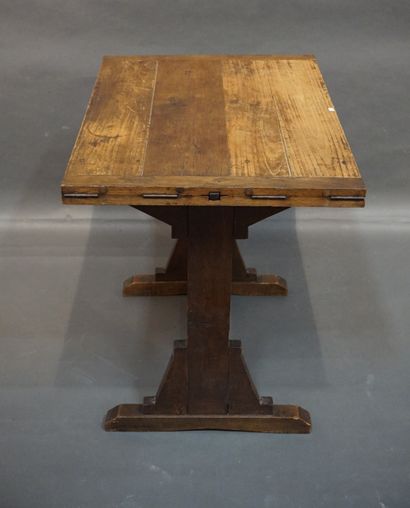 null Table rustique en bois naturel rectangulaire, à deux petits abattants latéraux....