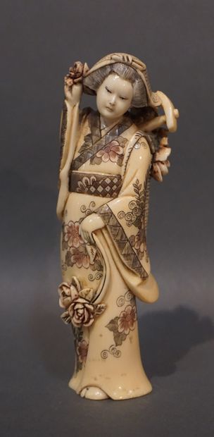 Statuette asiatique polychrome: 