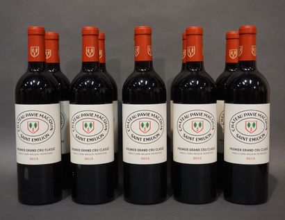 10 bouteilles CH. PAVIE-MACQUIN, Grand Cru...