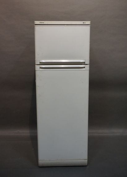 Réfrigérateur Siemens. 156x55x62 cm