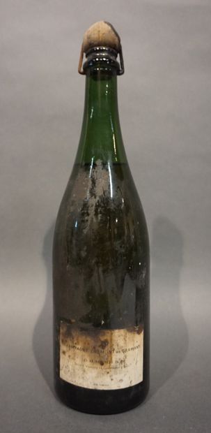  1 bouteille CHAMPAGNE "Crémant de Cramant", Mumm (très ancienne bouteille des années...
