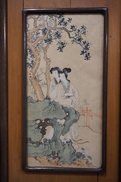 null Paire de panneaux asiatiques peints à cadre en bois: "Geishas". 45x22 cm