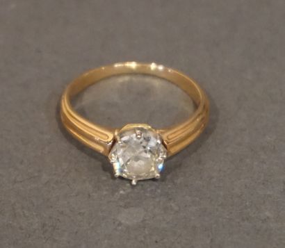 Bague Yellow gold and platinum ring set with an old cut diamond (chips)