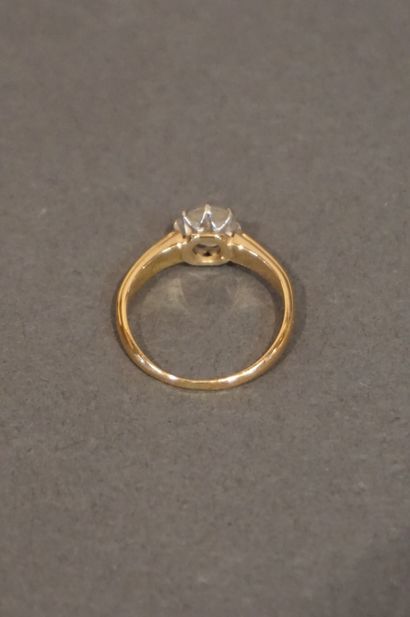 Bague Bague en or jaune et platine sertie d'un diamant de taille ancienne (égris...