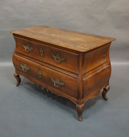 COMMODE Curved chest of drawers in natural wood with two drawers. Old work of Louis...