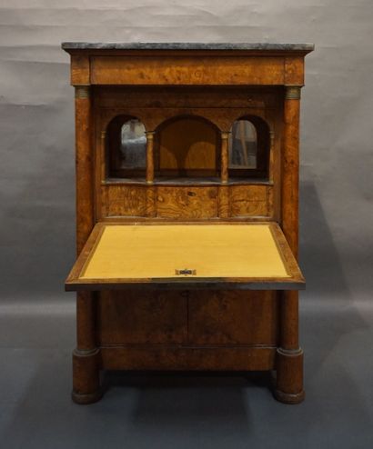 SECRÉTAIRE DROIT Straight secretary in burr veneer with detached columns and gray...
