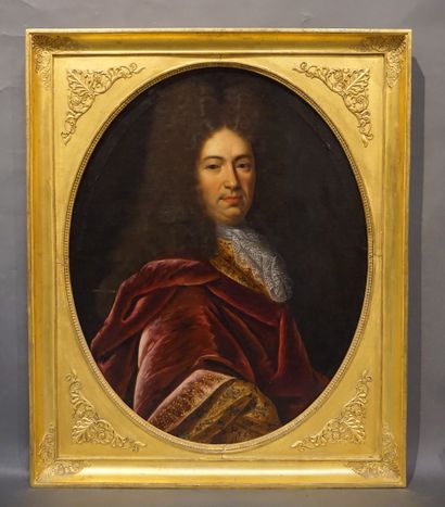 null Ecole ancienne: "Portrait d'homme au velours rouge", huile sur toile à vue ovale...