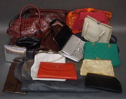 Manette de sacs et pochettes divers (Estellon,...