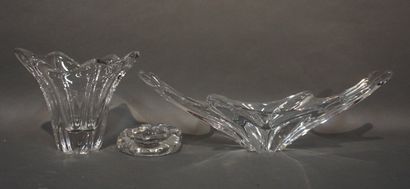 null Coupe en cristal, vase en cristal de Daum (20 cm) et cendrier en cristal.