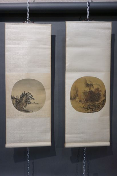 null Two Asian scrolls with landscape decoration. 90 cm