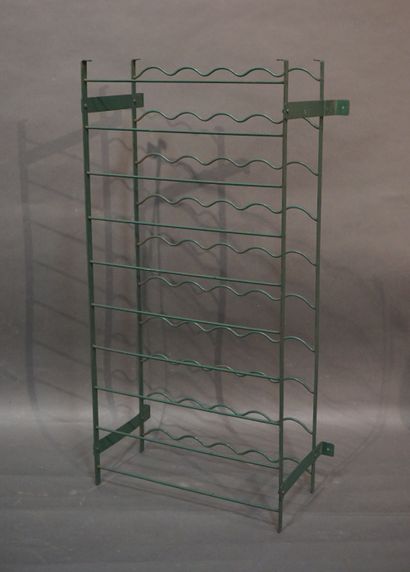 null Bottle rack in green lacquered metal. 104x51x28 cm