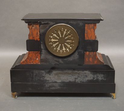 null Black and red marble clock (chips). 30,5x44x20 cm