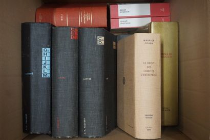null Trois manettes de livres reliés et brochés XIXe et XXe, Victor Hugo, Chateaubriand,...