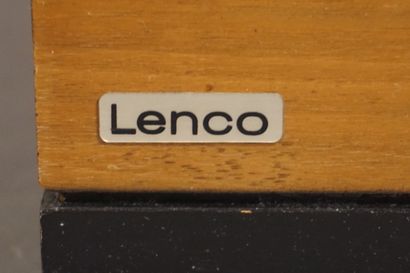 Lenco Platine Lenco L 75 Switzerland (usures d'usage). 16x45x36 cm