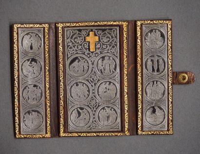 null Triptyque religieux "la passion du Christ" en métal dans un étui en cuir (10,5x7...