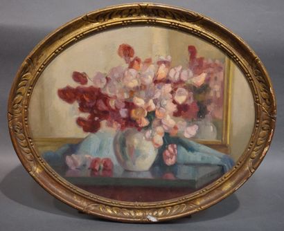 André ADVIER (XX°) "Bouquet", oil on cardboard with oval view, sbd. 39x50 cm