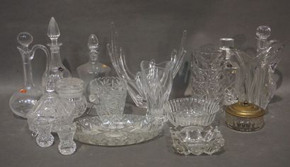 null Two handles of glassware and crystalware, vases, carafes, ashtray, ice bucket,...