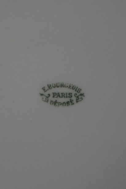null Service de table en porcelaine blanche à liseré doré, E. Bourgeois à Paris,...