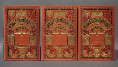 Trois volumes Jules Verne 