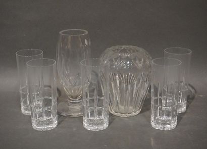 null Lot de vases en cristal, l'un en cristal de Lorraine (19,5 cm) et cinq verres...