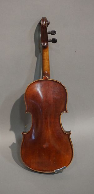 null Violin 1/2 made in Mirecourt in the XXth century with a Compagnon label. Fairly...