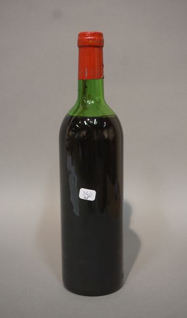 null 1 bottle Château MOUTON-ROTHSCHILD, 1° cru Pauillac 1976 (B)