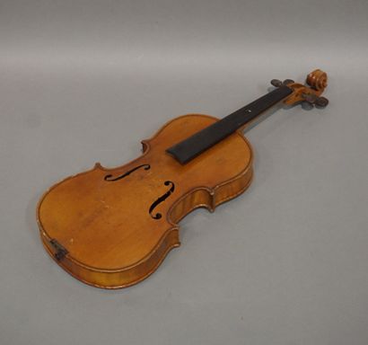 null Violin 1/2 made in Mirecourt in the XXth century with an apocryphal Stradivarius...
