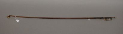 null Bow. Workshop of Bazin. Beeswax wood mounted with Maillechort. 74 cm. Expert:...