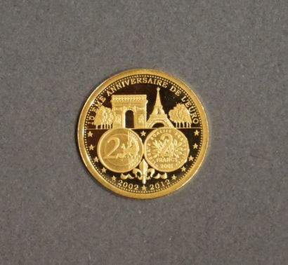 Une pièce de deux francs de 2001 en or
