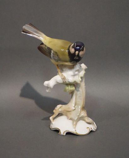 Oiseau en porcelaine allemande polychrome...
