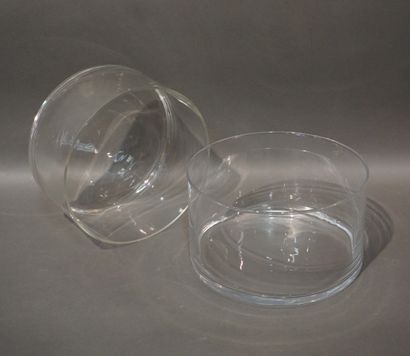 null Two crystal planters. 17.5x30 cm and 15x29.5 cm