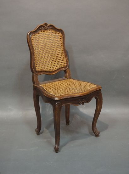 null Caned chair in molded and carved natural wood. Louis XV style. 95x49x50 cm