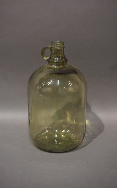 null Green glass carboy. 28 cm