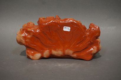 null Asian group with eight figures, in stone or coral. 12x24x7 cm