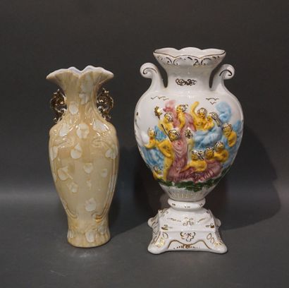null Two ceramic vases. 31 cm and 34 cm