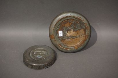 GREBER Round covered ceramic box with mask design (restored). 7x14 cm