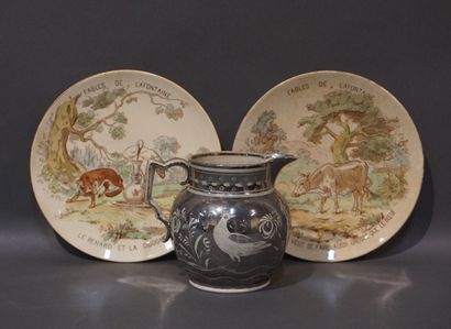 null Two Gien opaque porcelain plates: "Fables de La Fontaine" (22 cm, crack) and...
