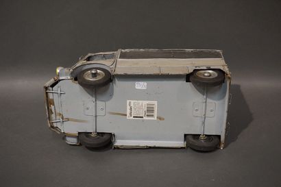 null Camionette Citroën Tube en tôle grise. Phénix (usures). 15,5x30x15 cm