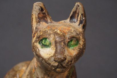 null Seated cat in composite material (acc., restorations). 26 cm