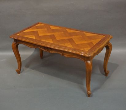 null Table basse en merisier, rectangulaire, de style Louis XV. 48x98x54 cm