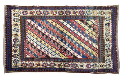 null GENDJÉ (Caucase), fin du 19e siècle

Un décor de "bandes bayadères" multicolores...