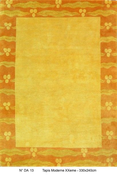 null Tapis moderne bicolore ambre/jaune impérial, XXème siècle

matière : laine

style...