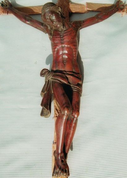 null Christ en croix,
buis (?), XVIIe-XVIIIe,
H. 50 cm (manques et accidents).
Expert...