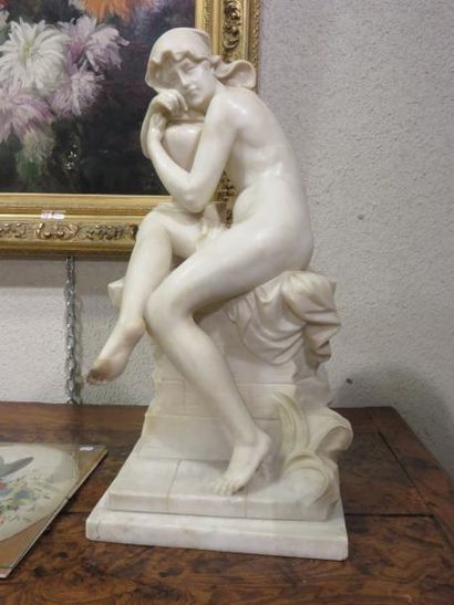 null Statuette en albâtre «Femme à la fontaine» (un orteil restauré)
Hauteur 54 ...