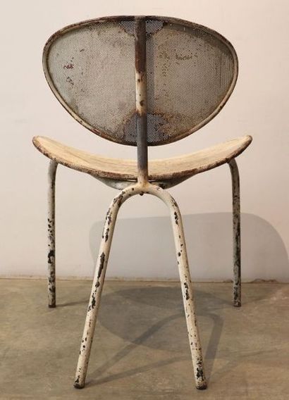 null Mathieu MATEGOT (1910-2001)

Paire de fauteuils Nagasaki - circa 1950

Tubes...