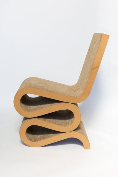 null Franck GEHRY (né en 1929).

Paire de chaises "Wiggle Side" - modèle créé en...